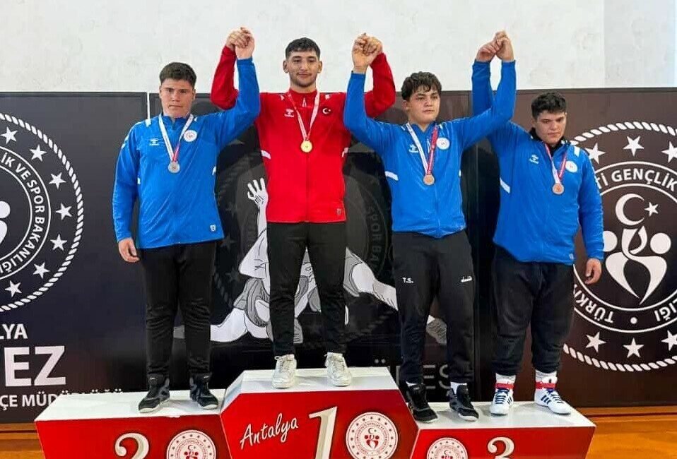 Antalya’da 11-12 Ekim tarihlerinde yapılan Amatör Spor Haftası Serbest Güreş