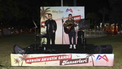 Mersin Büyükşehir Belediyesinin Akustik Sahne Konserleri, Kültür Parkta gençlerin yoğun