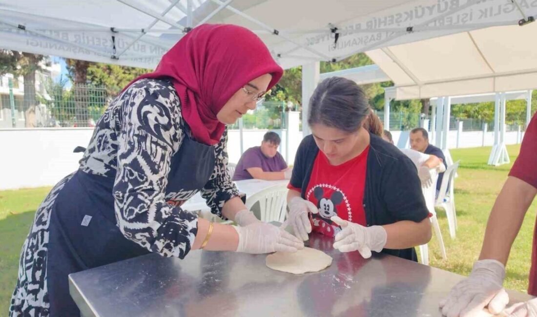Mersin Büyükşehir Belediyesi Engelsiz Yaşam Parkı’nda düzenlenen etkinlikte özel bireyler,