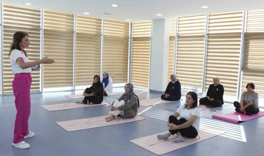 Mersin Büyükşehir Belediyesi, meme kanseri farkındalığını artırmak amacıyla düzenlediği etkinlikte