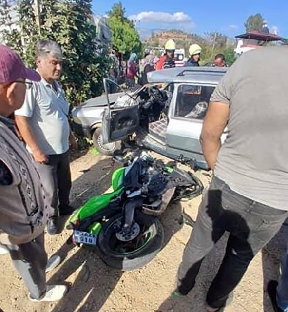 Mersin’in Anamur ilçesinde otomobil ile motosikletin çarpıştığı kazada otomobil sürücüsünün