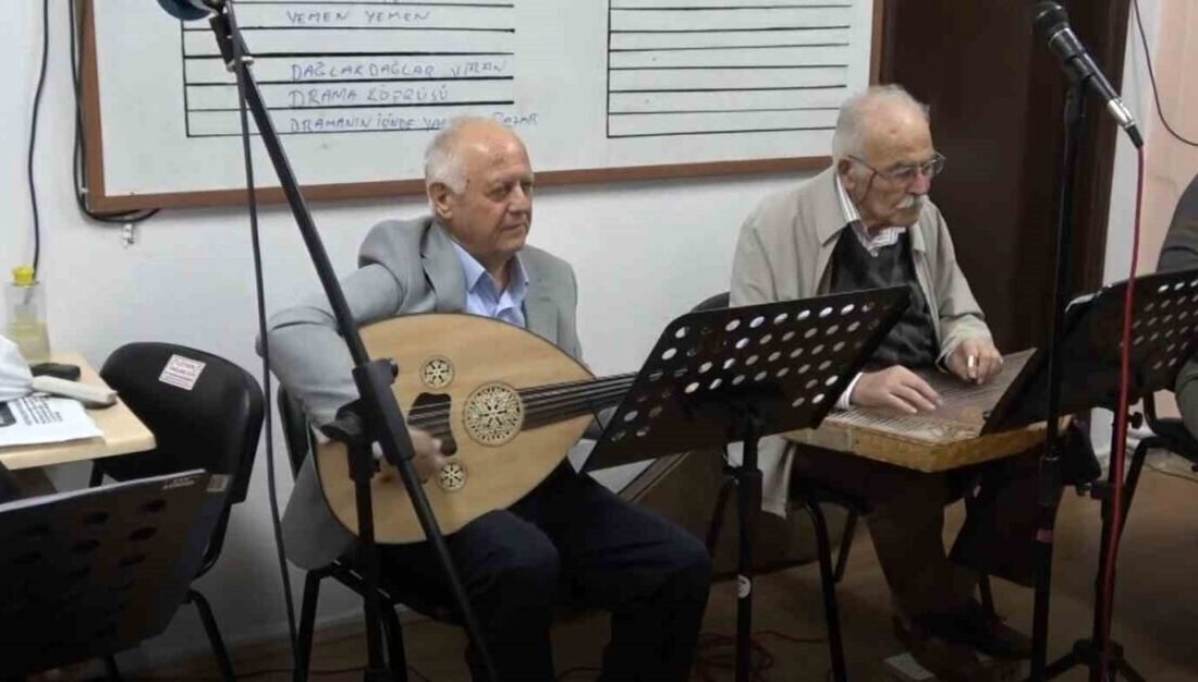 Isparta’ya 1923 yılında Selanik’ten göç eden mübadillerin torunları, kültürlerini müzikle