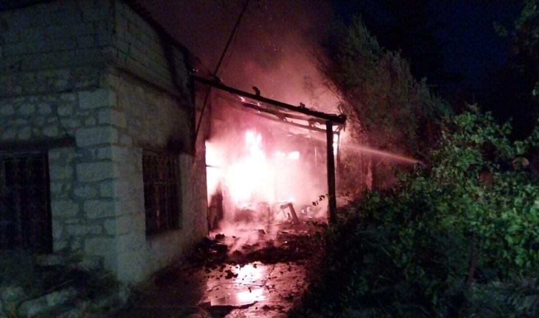 Mersin’in Mut ilçesinde müstakil bir evde çıkan ve paniğe neden