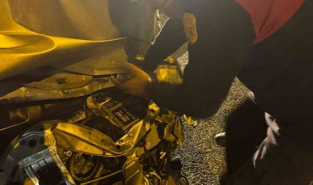 Osmaniye’nin Düziçi ilçesinde otomobilin bariyerlere çarpıp takla attığı kazada 1