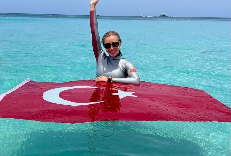 Milli sporcu Şahika Ercümen, 17 Ekim tarihinde Antalya’nın Kaş ilçesinde,