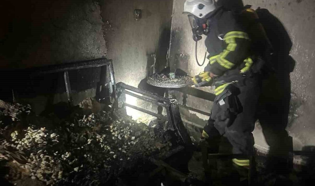 Hatay’da alevlere teslim olarak yanan ev kullanılmaz hale geldi. Yangın,