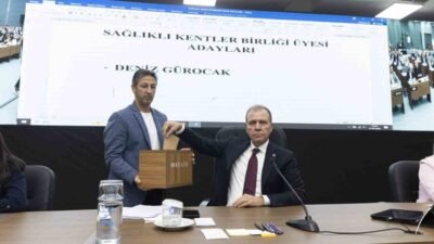 Mersin Büyükşehir Belediye Başkanı Vahap Seçer, kent trafiği için son