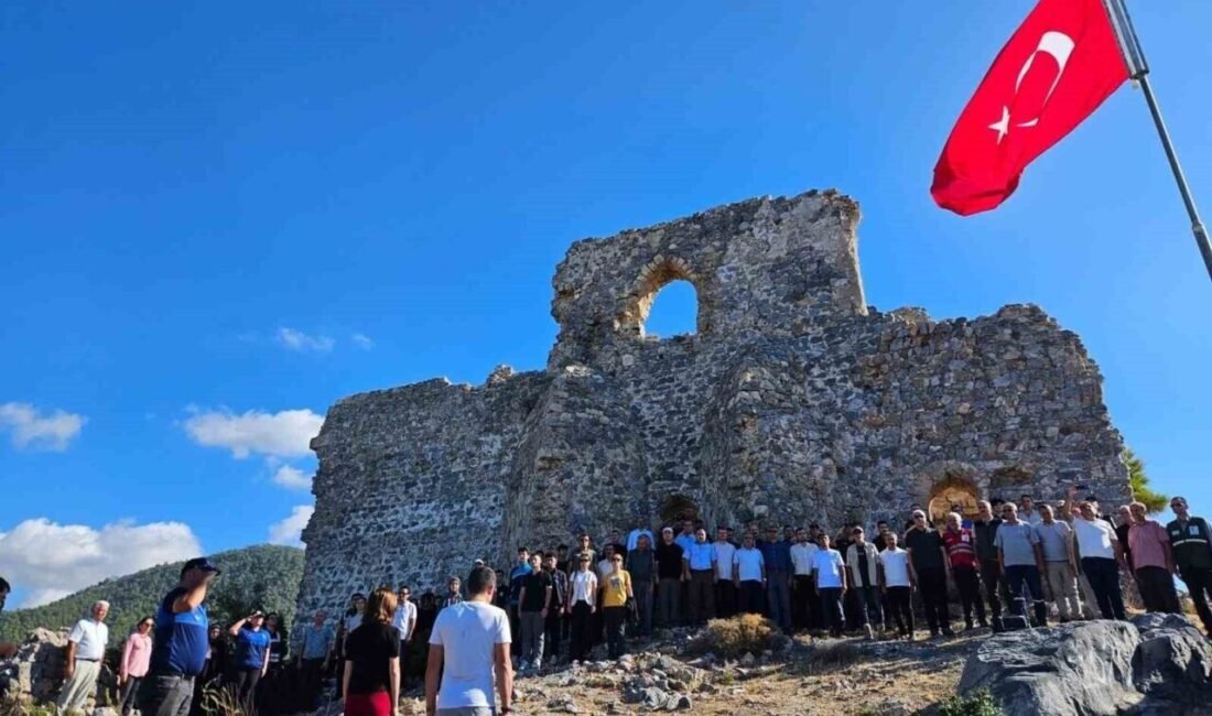 Mersin’in Bozyazı ilçesinde, 29 Ekim Cumhuriyet Bayramı’nın 102. yılı kutlama