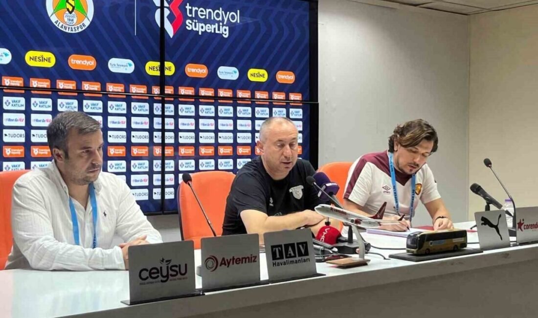 Göztepe Teknik Direktörü Stanimir Stoilov, Corendon Alanyaspor maçının ardından yaptığı