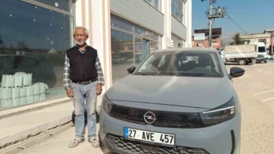 Kahramanmaraş’ta bir otobüs yangını üzerine çevrede güvenlik önlemi alan gece