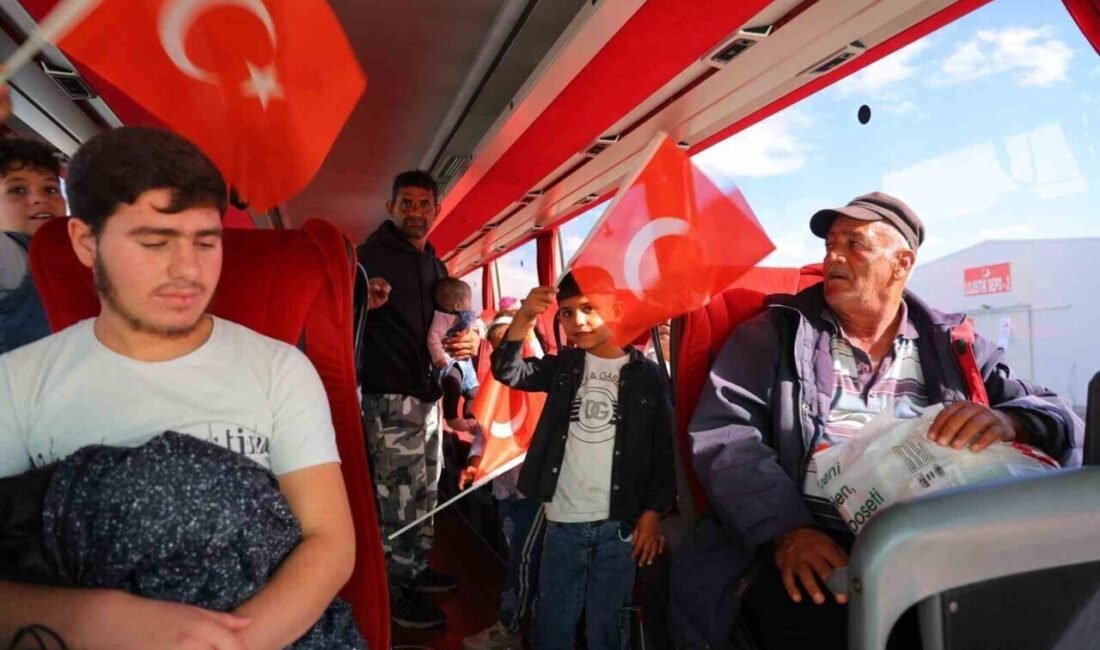 Kahramanmaraş’ta yaşayan Suriyeliler geçici barınma merkezinden ülkelerine dönüşleri sürerken bugünde