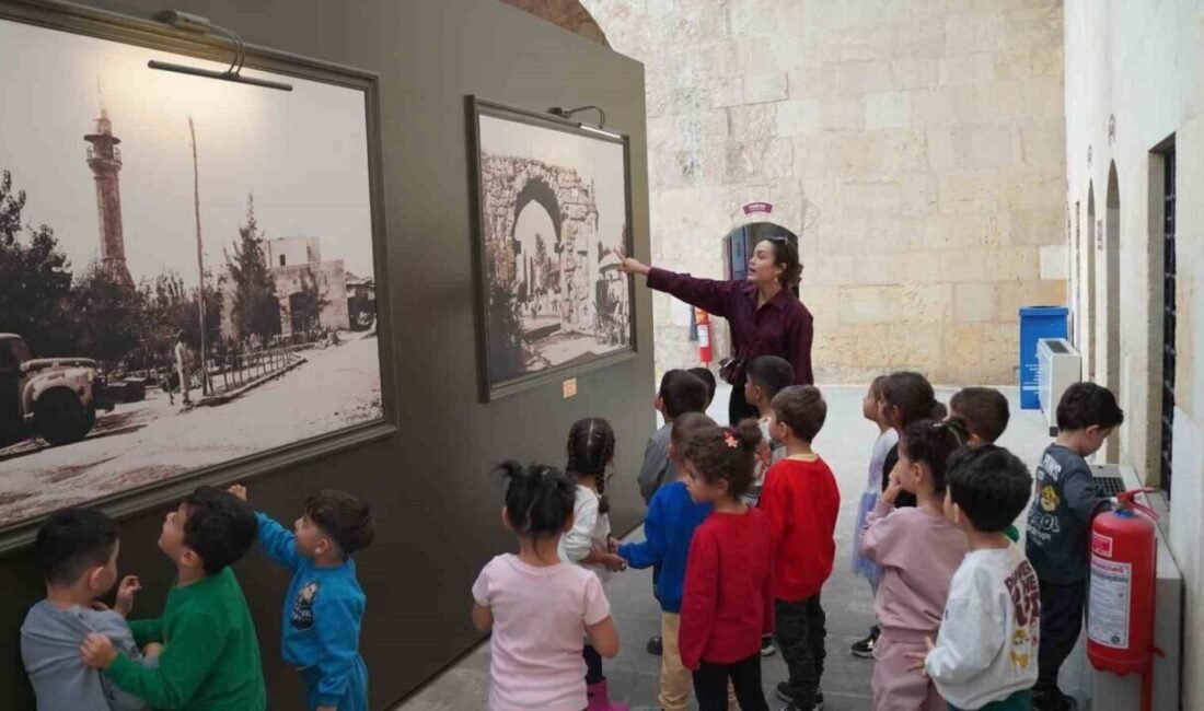 Mersin’in Tarsus Belediyesi, kreş öğrencilerini Kubat Paşa Medresesi’ne götürerek kentin