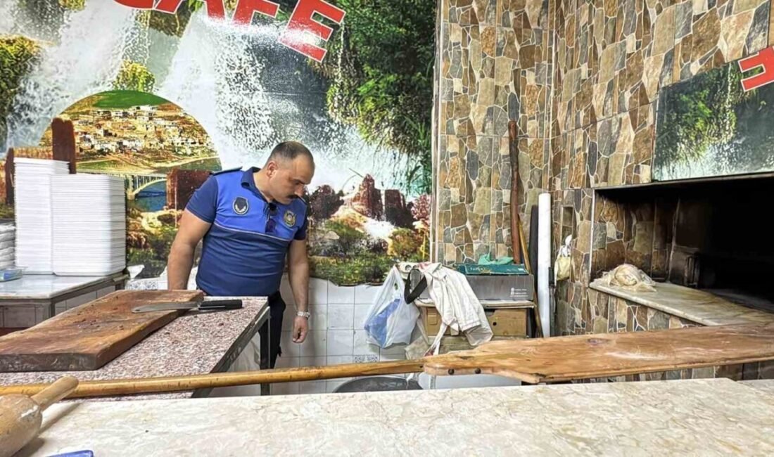 Tarsus’ta zabıta ekipleri, lokanta, kafe ve marketlerde halk sağlığını ve