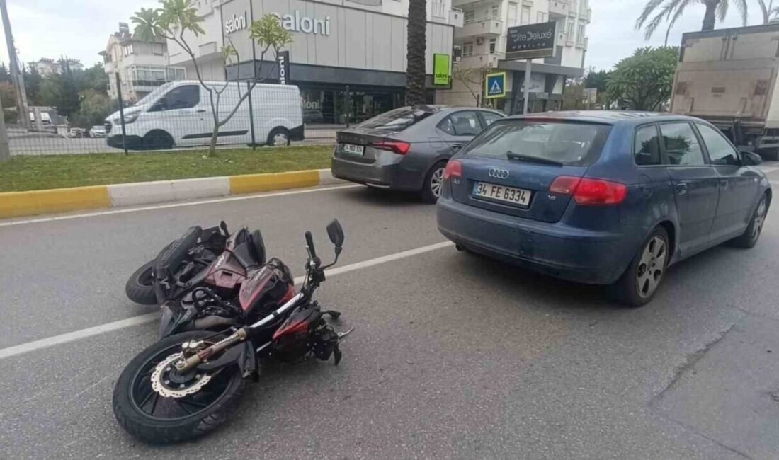 Antalya’nın Manavgat ilçesinde, yaya geçidinde duran otomobile çarpan motosikletin sürücüsü