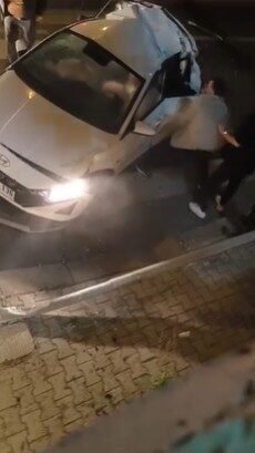 Antalya’nın Alanya ilçesine D-400 karayolunda yolcu otobüsü ile otomobilin çarpıştığı