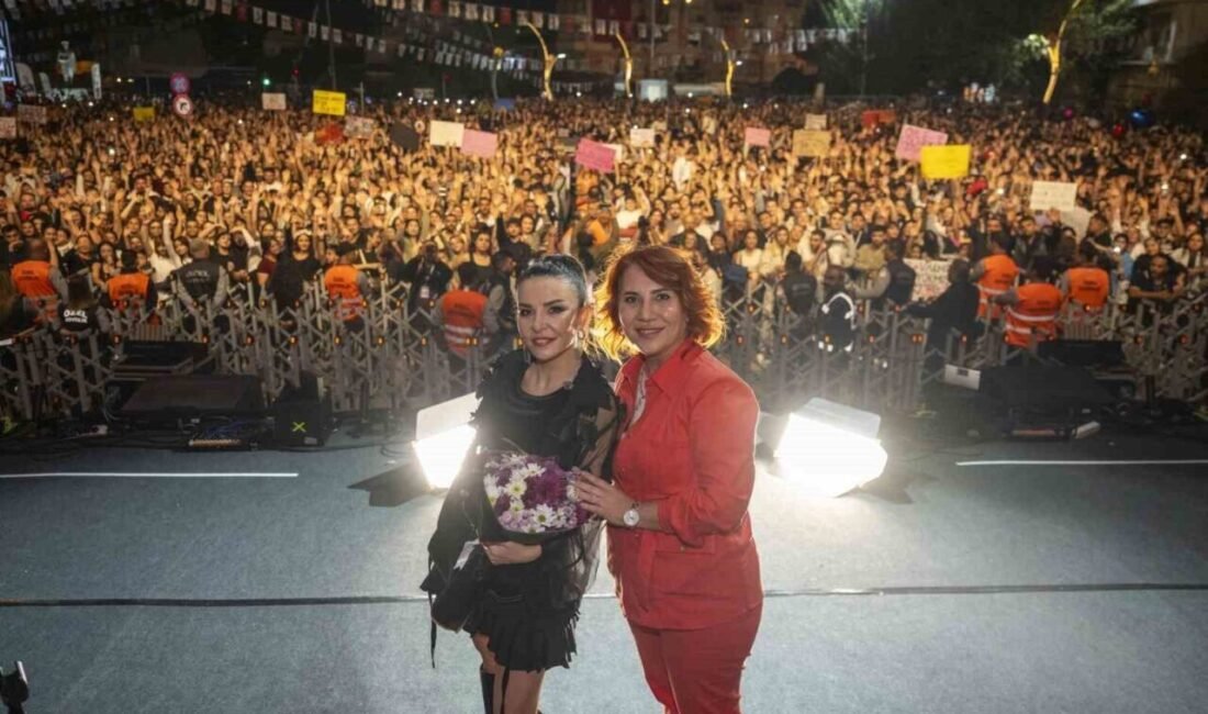 Mersin Büyükşehir Belediyesi tarafından ’toprakta tarih, sofrada tat, sokakta neşe’