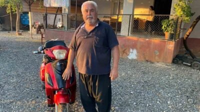 Osmaniye’nin Düziçi ilçesinde yaşayan çiftçi Yaşar Çömez, şarjlı üç tekerlekli