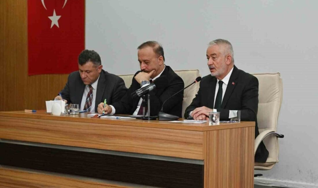 Isparta Belediye Başkanı Şükrü Başdeğirmen, Vali Abdullah Erin başkanlığında gerçekleştirilen