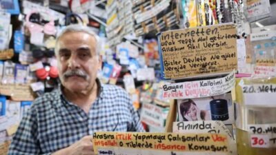 Adana’nın Kozan ilçesinde 44 yıldır esnaflık yapan adam, iş yerinin