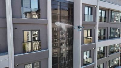 Dronlar hayatımızın her alanına girerken Adana’da yüksek katlı binaların dış