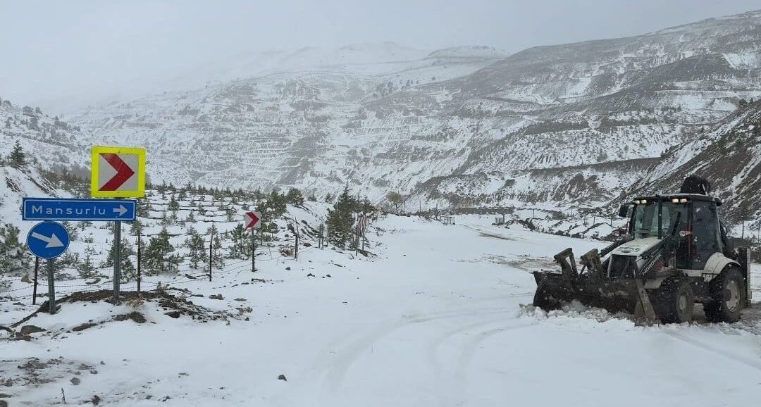 Meteorolojinin soğuk hava ve kar uyarısının ardından Adana’nın yüksek kesimlerinde