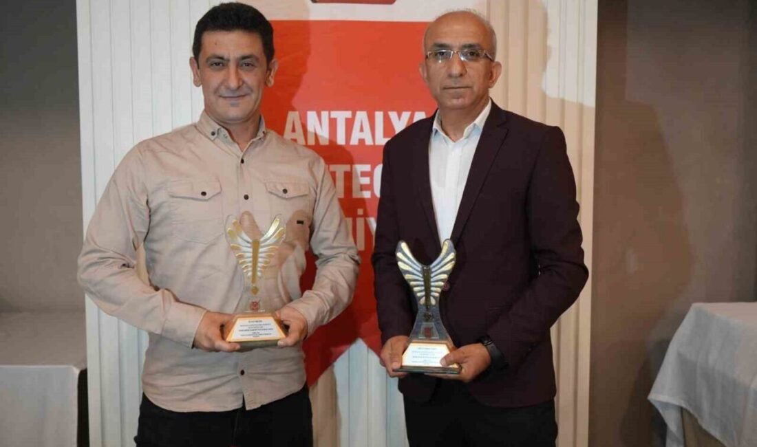 Antalya Gazeteciler Cemiyeti’nin (AGC) 2024 Yılın Gazetecileri Ödülleri düzenlenen törenle