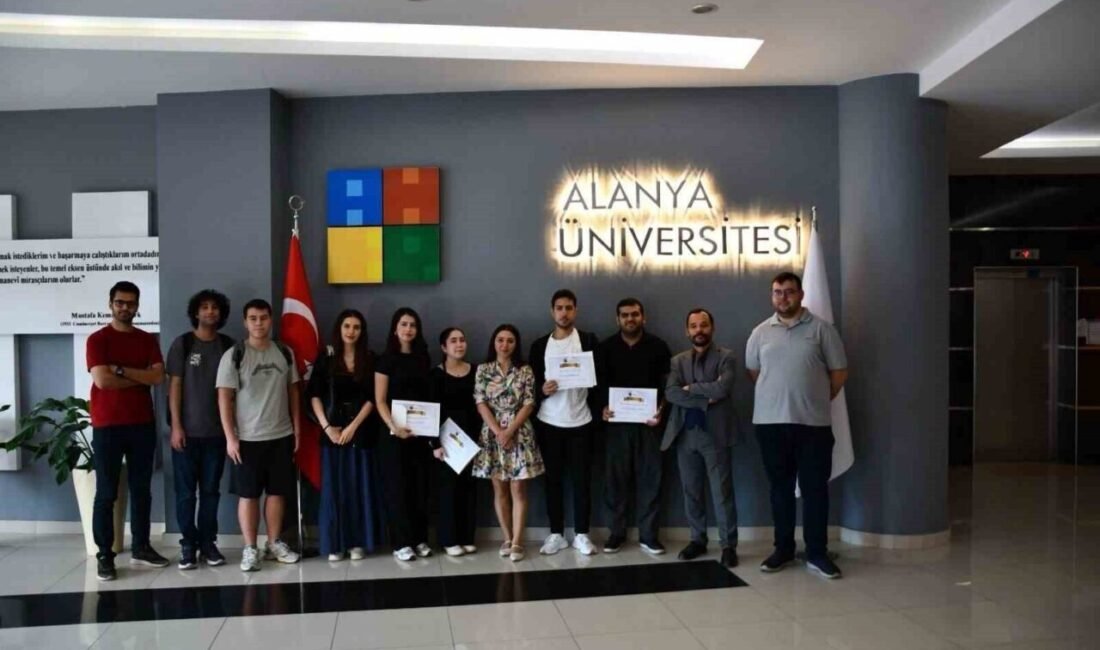 Alanya Üniversitesi Bilgisayar Mühendisliği Bölümü ve Bilişim Topluluğu tarafından mezunlar