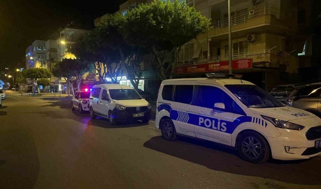 Antalya’nın Alanya ilçesinde beyaz eşya tamir dükkanında çıkan yangın paniğe