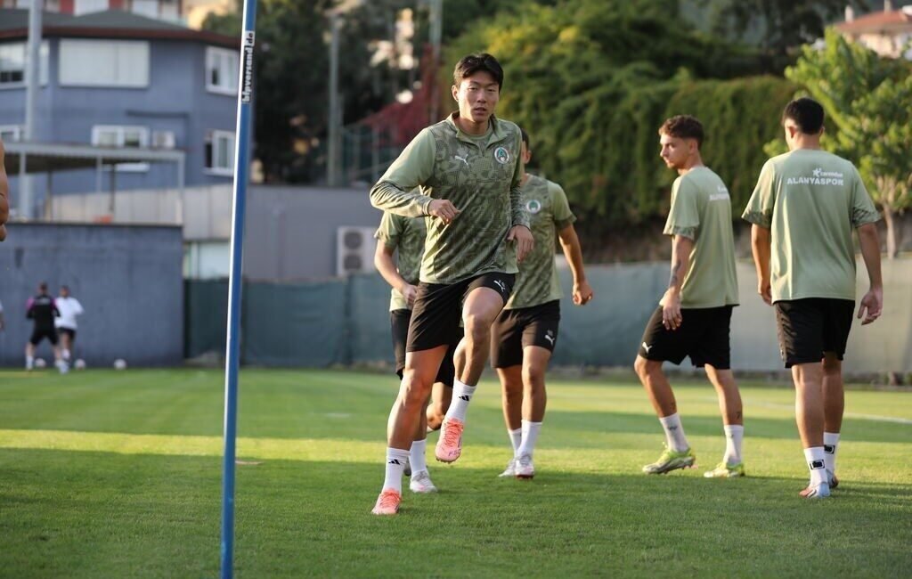 Corendon Alanyaspor Trendyol Süper Lig’in 12. haftasında deplasmanda oynayacağı Trabzonspor