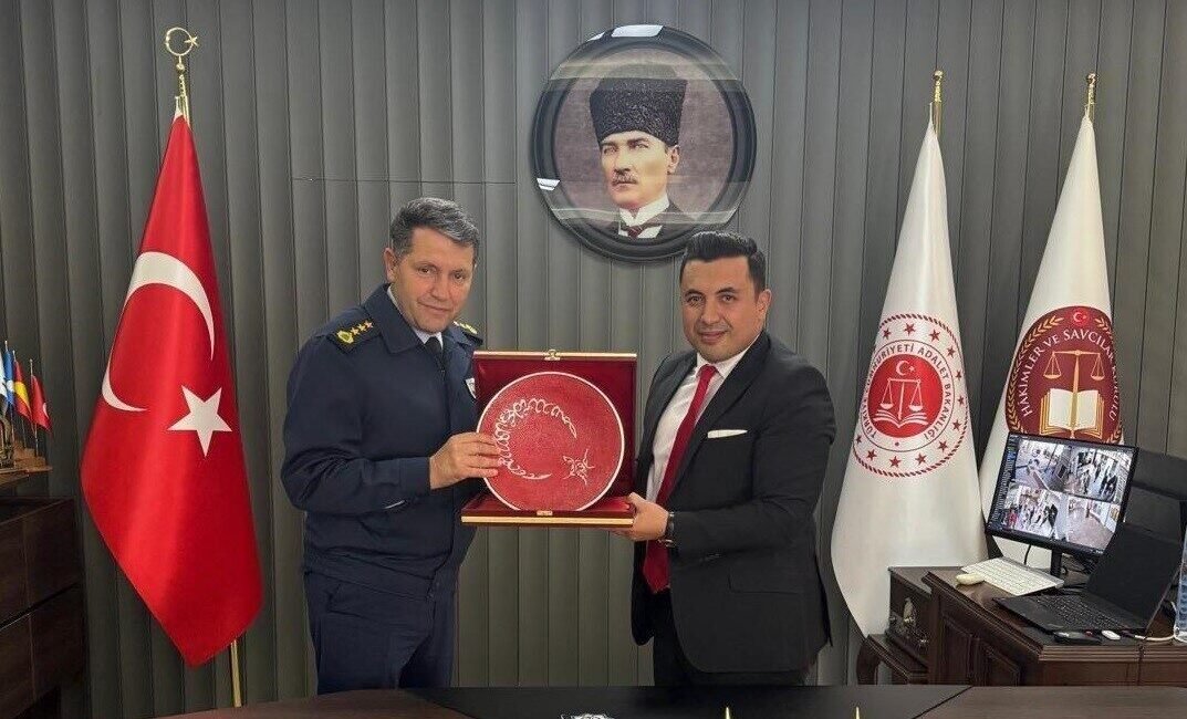 Mersin’in Anamur ilçesi Garnizon Komutanı Albay Serhan Güngör ile Anamur