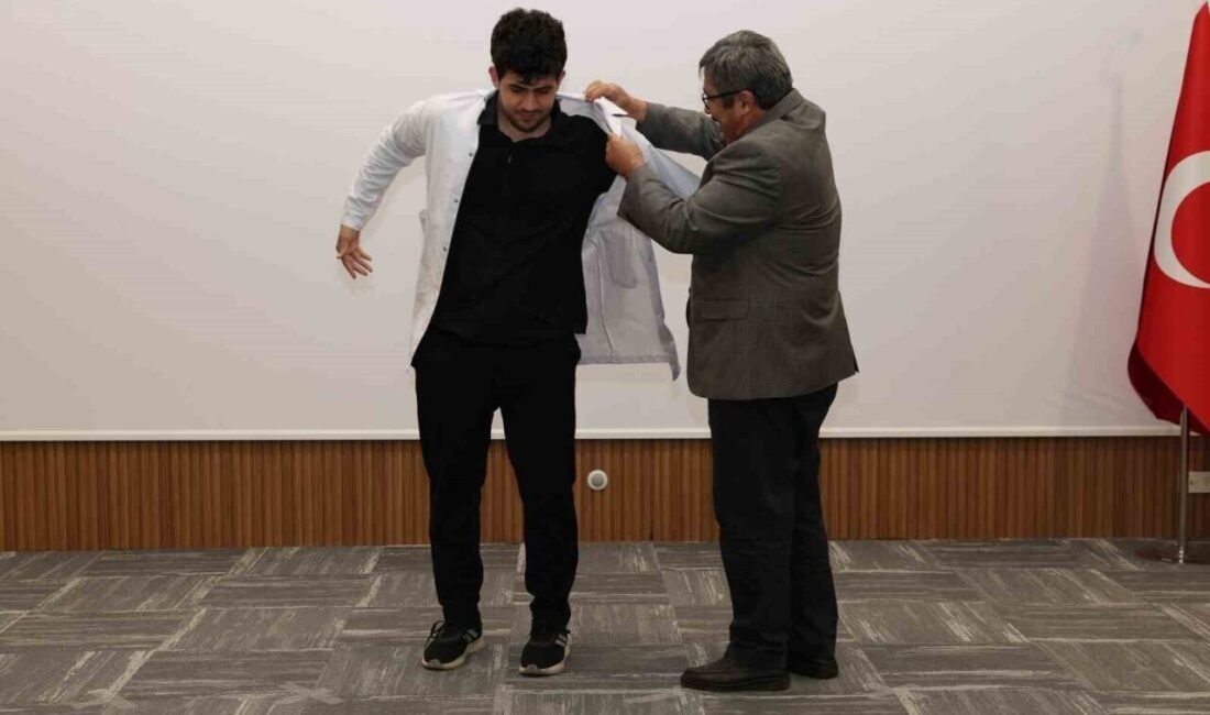 Alanya Alaaddin Keykubat Üniversitesi (ALKÜ) Diş Hekimliği Fakültesi birinci sınıf