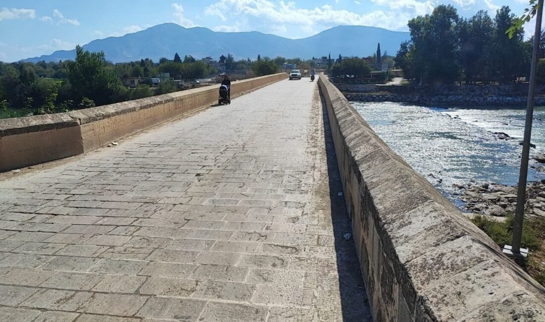 Adana’nın Yüreğir ilçesindeki Anadolu’nun ilk Roma köprüsü olarak bilinen Misis