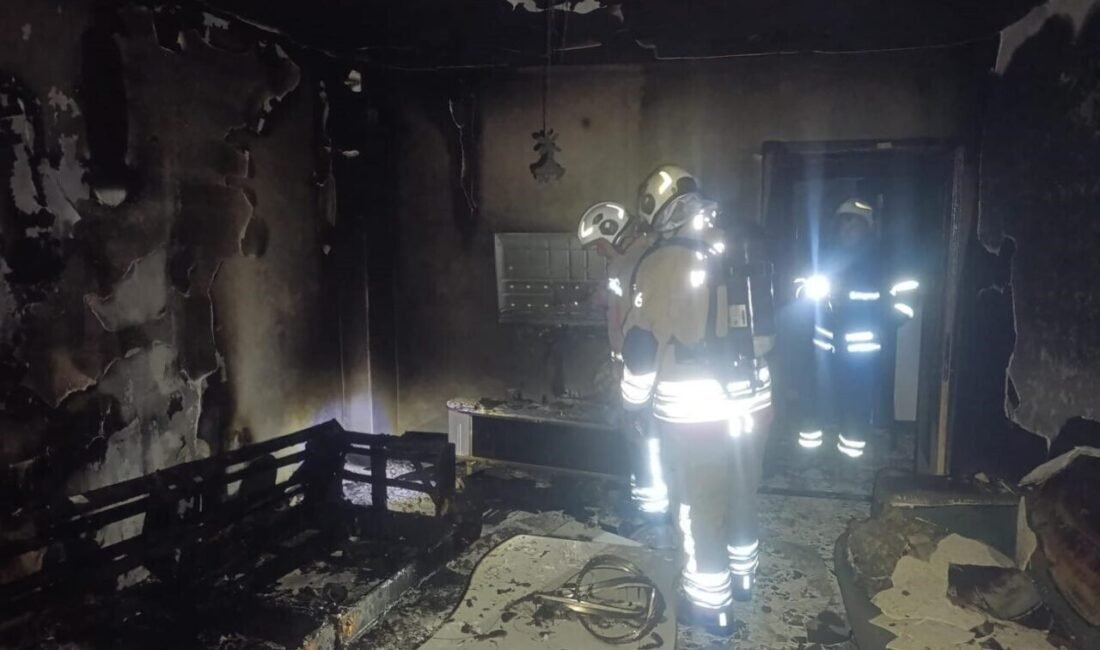 Hatay’da alevlere teslim olarak yanan ev kullanılmaz hale geldi. Yangın,