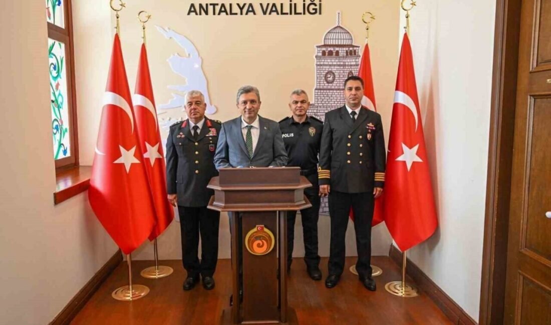 Ekim ayı İl Asayiş ve Güvenlik Toplantısı Antalya Valisi Hulusi