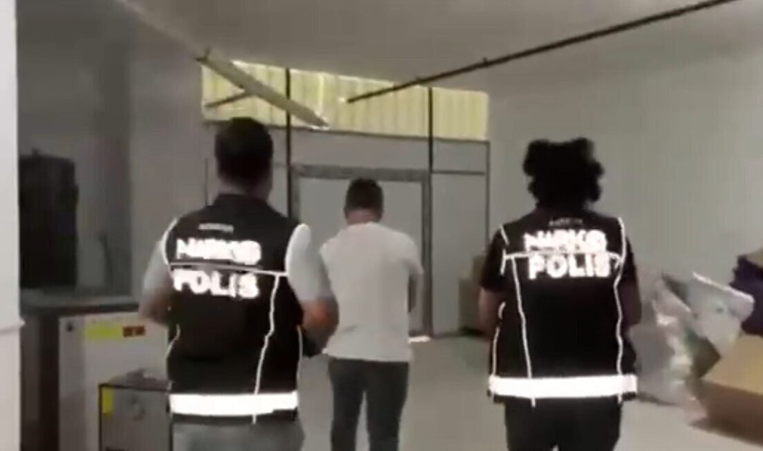 Antalya’da polisin uyuşturucu imalathanesine düzenlediği operasyonda 1 milyon 888 bin