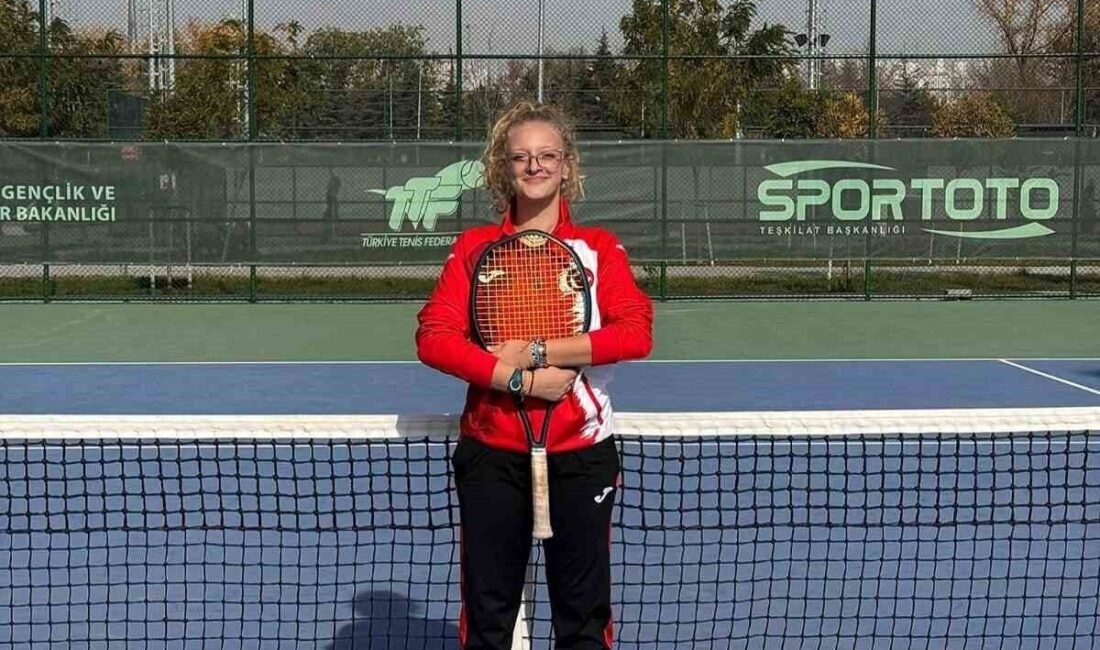 Antalyalı milli tenisçi Zeynepsu Yünlü, İşitme Engelliler Milli Takımı’na seçilerek