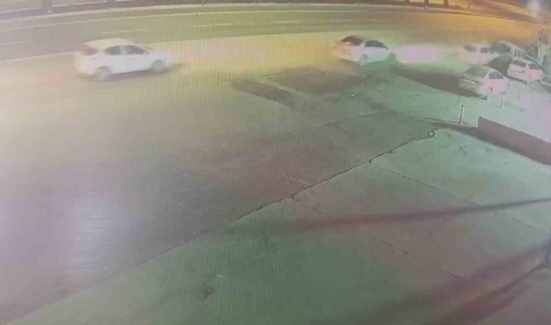 Hatay’da otomobil sürücüsü, önündeki aracı sağdan geçmeye çalışınca, 2 araca