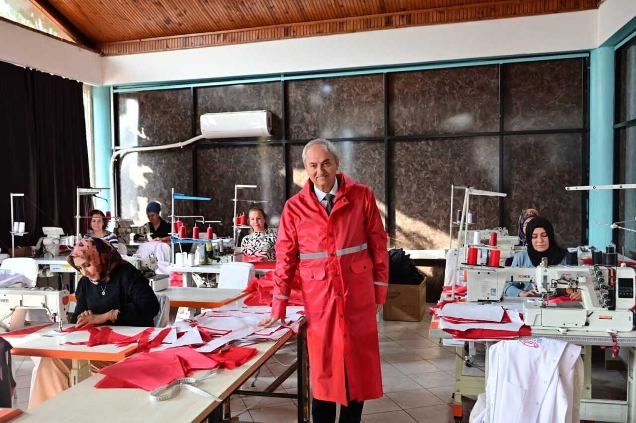 Kepez Belediye Başkanı Mesut Kocagöz, üretim gücüyle sosyal belediyeciliğe örnek