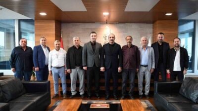 Konyaaltı Belediye Başkanı Cem Kotan, Özel Halk Otobüsleri Kooperatifi Başkanı