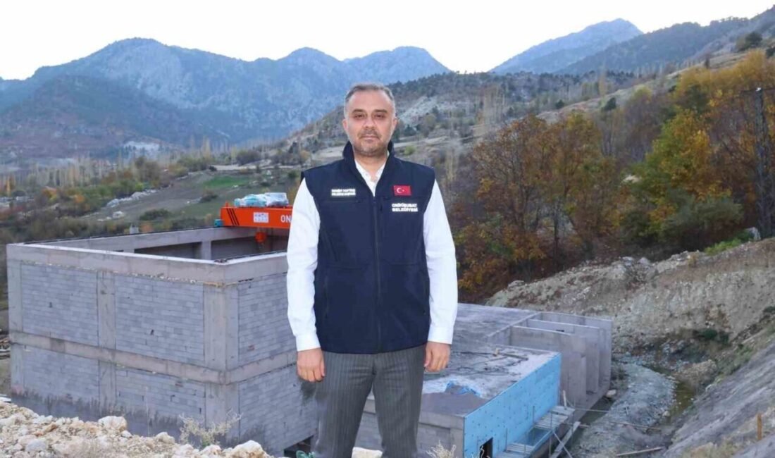 Kahramanmaraş’ın Onikişubat Belediyesi’nin yenilenebilir enerjiyi yaygınlaştırma hedefi doğrultusunda yapımı süren