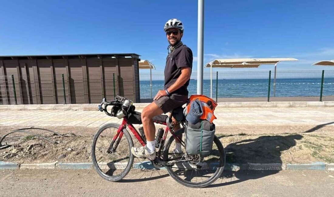 HATAY (İHA) – Rize’den bisikletiyle Türkiye turuna çıkan Selahattin Baltacı,