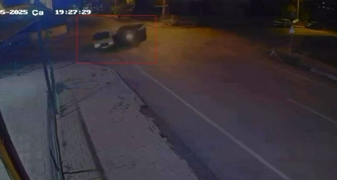 Hatay’da cip ile otomobilin kafa kafaya çarpışmasıyla yaşanan kazada 3