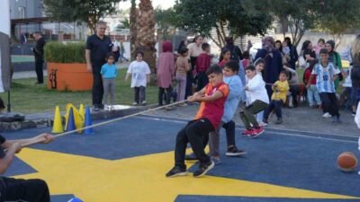 Tarsus Belediyesi tarafından ’Dünya Çocuk Hakları Günü’ kapsamında kentin üç