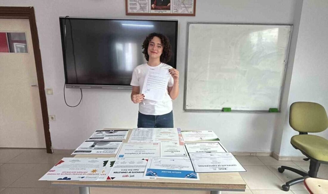 Hatay’da yaşayan ve Copernicus Bilim Olimpiyatı’nda soruların hepsini doğru yanıtlayarak