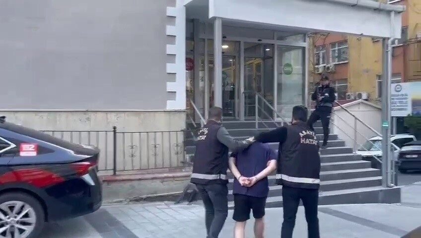 Hatay’da polis ekiplerinin başarılı operasyonuyla; mobil bankacılık üzerinden vatandaşları dolandıran