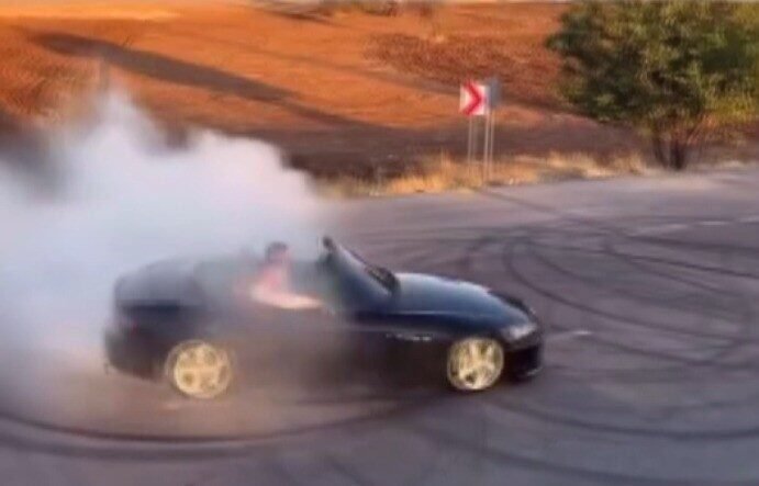 Kahramanmaraş’ın Afşin ilçesinde drift görüntülerini sosyal medyada paylaşan sürücüye 48