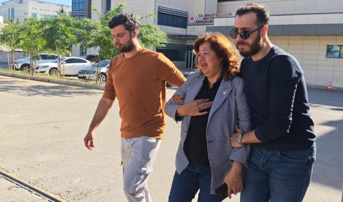 Antalya’da düğün hazırlığı yaparken görev yaptığı otelin önünde alkol alarak