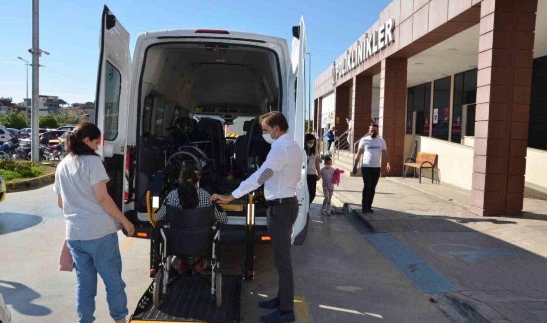 Antalya Büyükşehir Belediyesi’nin kentte yaşayan engelli bireylerin kamu kurumlarındaki işlerini