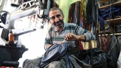 Ailesiyle gittiği yaz tatilinde havuza atlarken çektiği videonun sosyal medyada