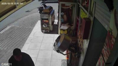 Adana’da 8 yıl hapis cezası bulunan şahsın çalıntı motosikletle bir